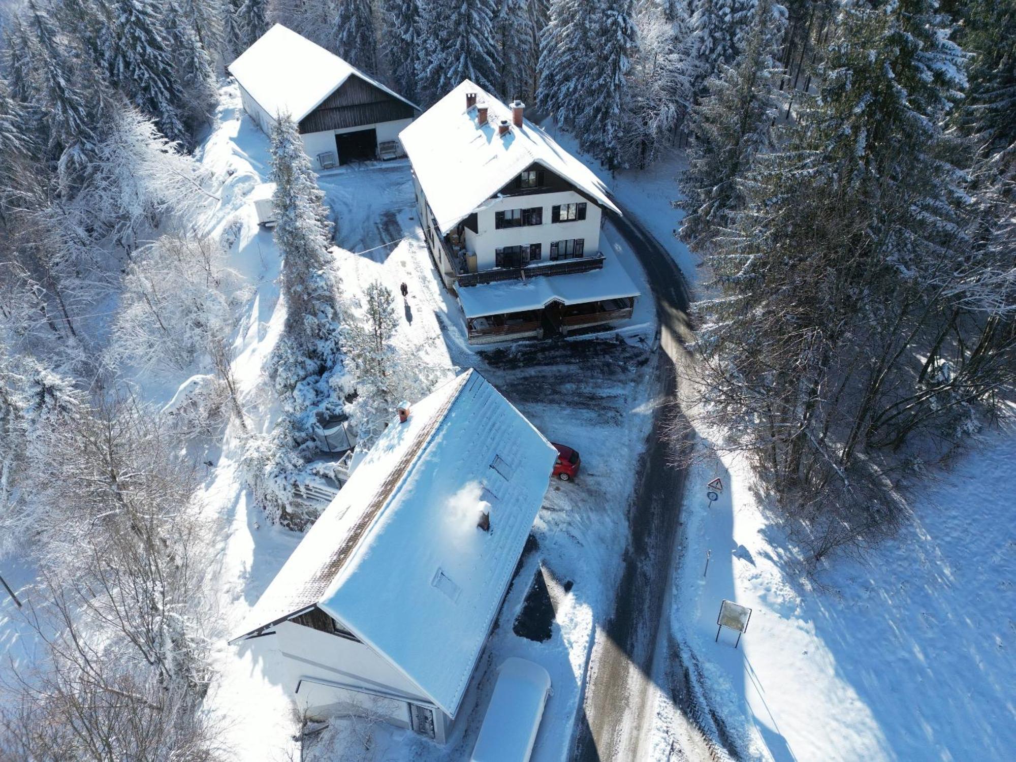 Guest House Kmecki Hram Fortuna Idrija Exterior photo